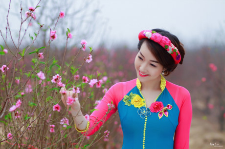 Ngẩn ngơ ngắm kiều nữ đẹp rực rỡ ngày Xuân - Ảnh 4 Ngan ngo ngam kieu nu dep ruc ro ngay Xuan - Anh 4