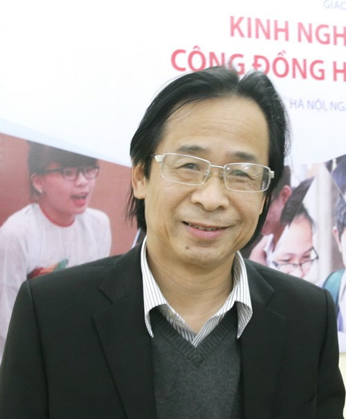 PGS Nguyễn Lân Trung: Phát triển cộng đồng học tập ngoại ngữ, đã thổi một luồng gió mát vào trong nhận thức của cả người dạy, người học và nhà quản lý PGS Nguyễn Lân Trung: Phát triển cộng đồng học tập ngoại ngữ, đã thổi một luồng gió mát vào trong nhận thức của cả người dạy, người học và nhà quản lý