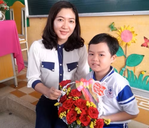 Cô giáo Lê Thị Trang: Xây dựng tốt các mối quan hệ, thực hiện tốt công tác phối hợp trong và ngoài nhà trường để học sinh được phát triển toàn diện. 