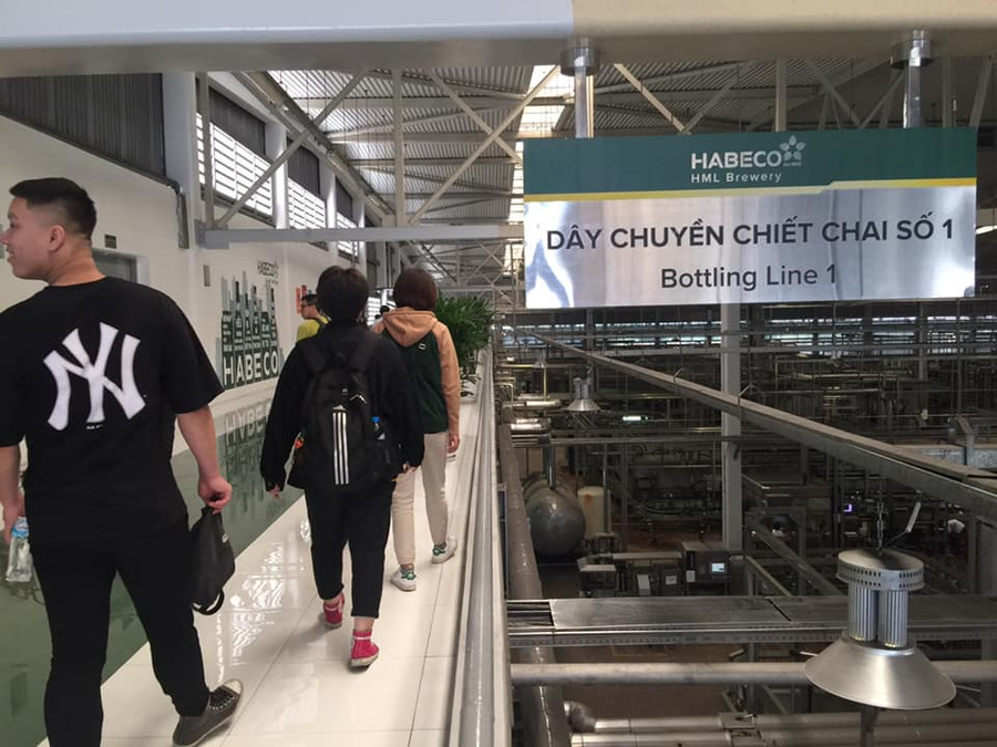 Cuộc "đổ bộ" của các SV tai Nhà máy bia Hà Nội, cơ sở Mê Linh , Vĩnh Phúc Cuộc "đổ bộ" của các SV tai Nhà máy bia Hà Nội, cơ sở Mê Linh , Vĩnh Phúc