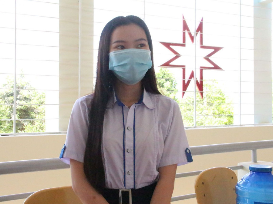 Em Lê Thị Quỳnh Như tự tin bước vào bài thi Tổ hợp KHTN - KHXH.