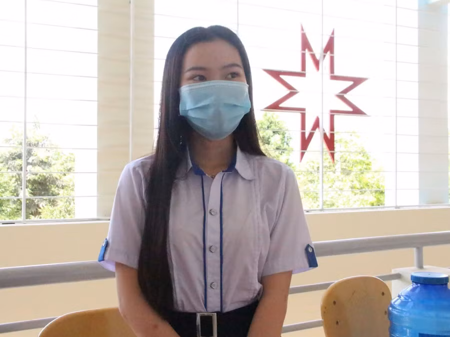 Em Lê Thị Quỳnh Như tự tin bước vào bài thi Tổ hợp KHTN - KHXH.