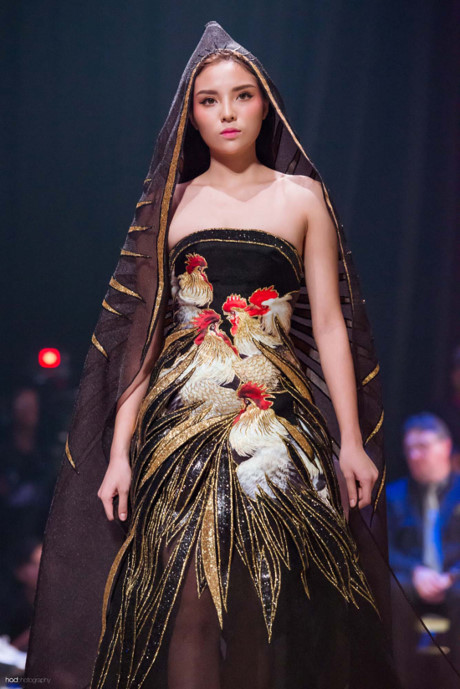 Hoa hậu Kỳ Duyên tiếp tục tấn công sàn catwalk - Ảnh 4 Hoa hau Ky Duyen tiep tuc tan cong san catwalk - Anh 4