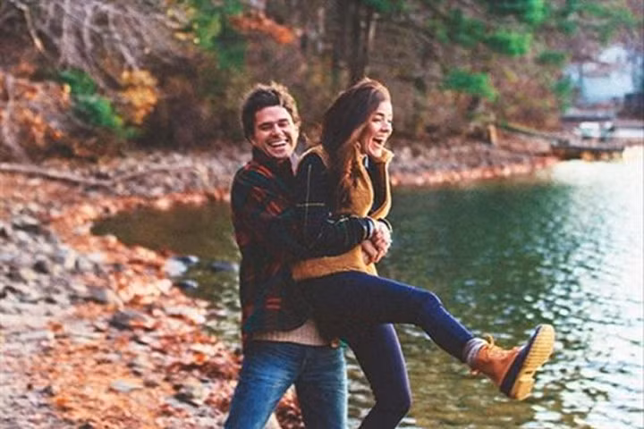 Gái "khôn" sẽ không đề cập đến những "điểm yếu" này của đàn ông!