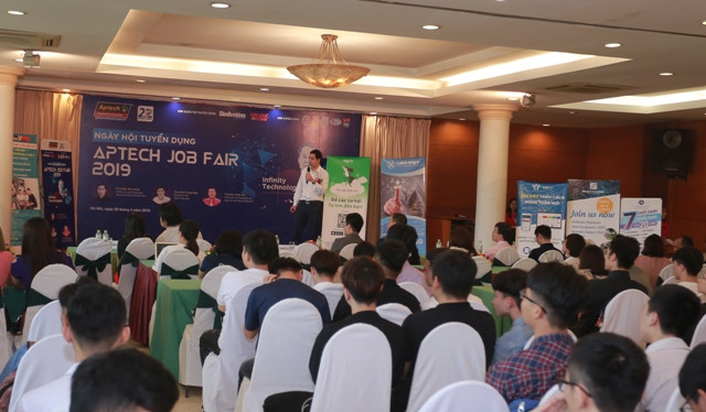 Sự kiện thu hút đông đảo các bạn trẻ tham gia.