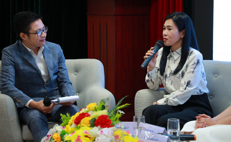 Bác sĩ Trương Tố Quyên chia sẻ tại Tọa đàm. Bác sĩ Trương Tố Quyên chia sẻ tại Tọa đàm.