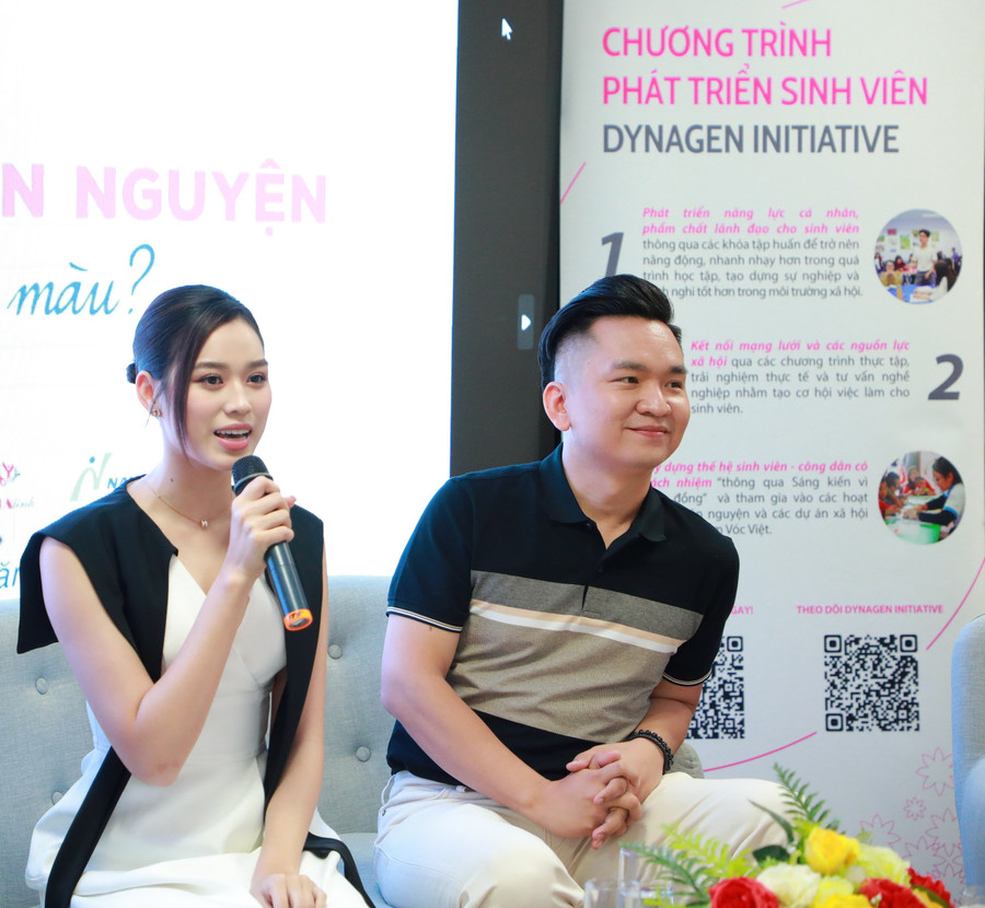 Hoa hậu Đỗ Thị Hà chia sẻ một số kỷ niệm khi đi làm thiện nguyện. Hoa hậu Đỗ Thị Hà chia sẻ một số kỷ niệm khi đi làm thiện nguyện.