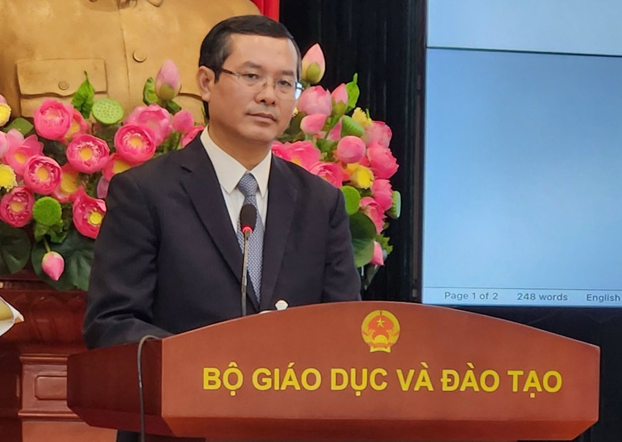 Thứ trưởng Bộ GD&ĐT Nguyễn Văn Phúc phát biểu tại Lễ tổng kết 10 năm hoạt động của Trung tâm. Thứ trưởng Bộ GD&ĐT Nguyễn Văn Phúc phát biểu tại Lễ tổng kết 10 năm hoạt động của Trung tâm.