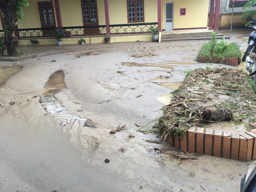 Khung cảnh sư phạm tan hoang Khung cảnh sư phạm tan hoang