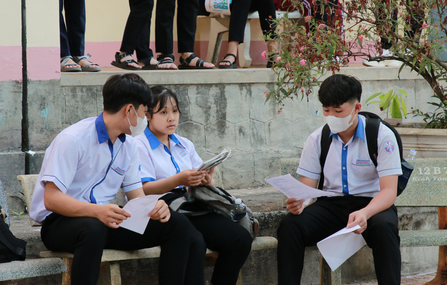 Học sinh THCS tỉnh Đắk Lắk tham dự 1 kỳ thi trong năm học 2023-2024. (Ảnh: TT) Học sinh THCS tỉnh Đắk Lắk tham dự 1 kỳ thi trong năm học 2023-2024. (Ảnh: TT)