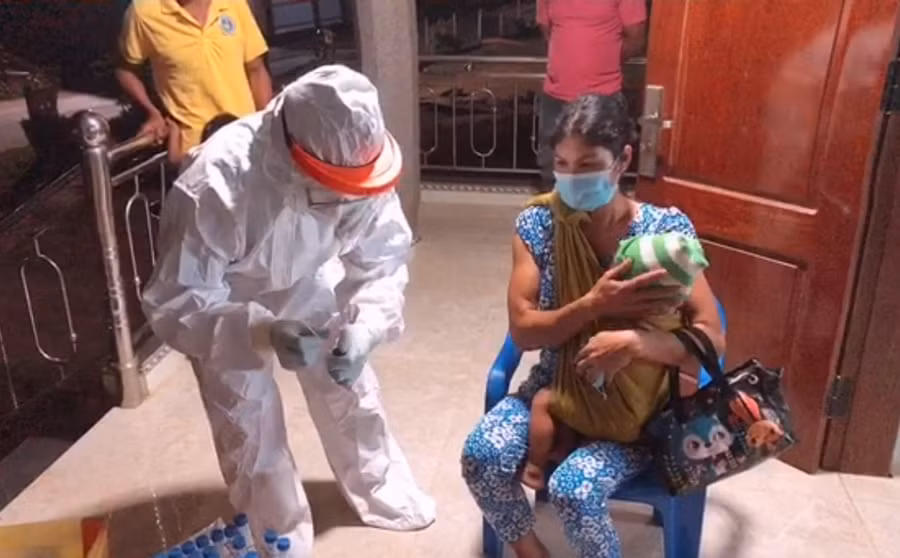 Cơ quan chức năng tiến hành lấy mẫu xét nghiệm SARS-CoV-2 đối với các trường hợp tiếp xúc gần với Y.T.H.