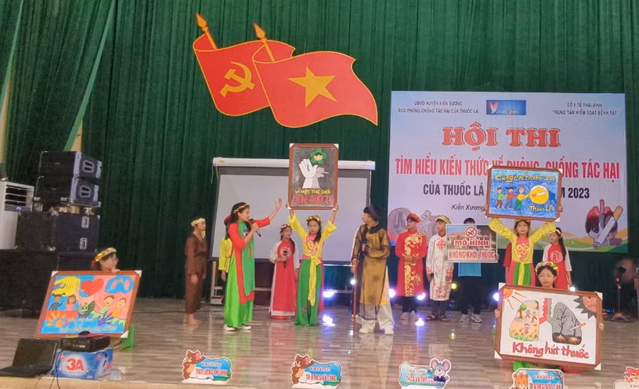 Học sinh đến từ 7 trường THCS của huyện Kiến Xương (Thái Bình) tham gia “Hội thi tìm hiểu kiến thức về phòng, chống tác hại của thuốc lá trường học năm 2023”.