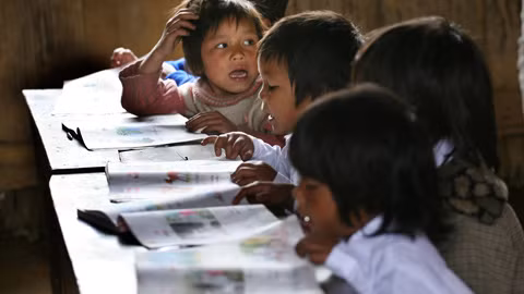 Dạy học ở vùng ĐBKK 7 năm có tiếp tục được hưởng phụ cấp thu hút?