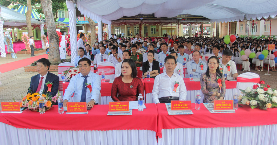 Các đại biểu tham dự buổi lễ. (Ảnh: TT)