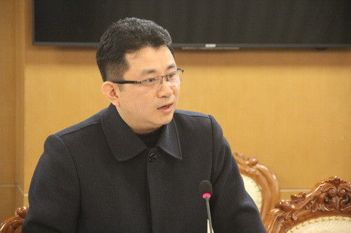 Các đại biểu phát biểu thảo luận