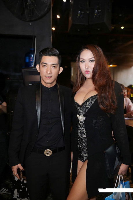 Những bộ trang phục xấu kinh điển của showbiz Việt 2016 - Ảnh 7 Nhung bo trang phuc xau kinh dien cua showbiz Viet 2016 - Anh 7