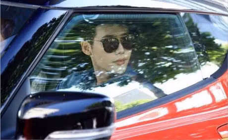 Thieu gia dong gia bao ve de thu long hai co tieu thu xinh dep va cai ket bat ngo - Anh 1