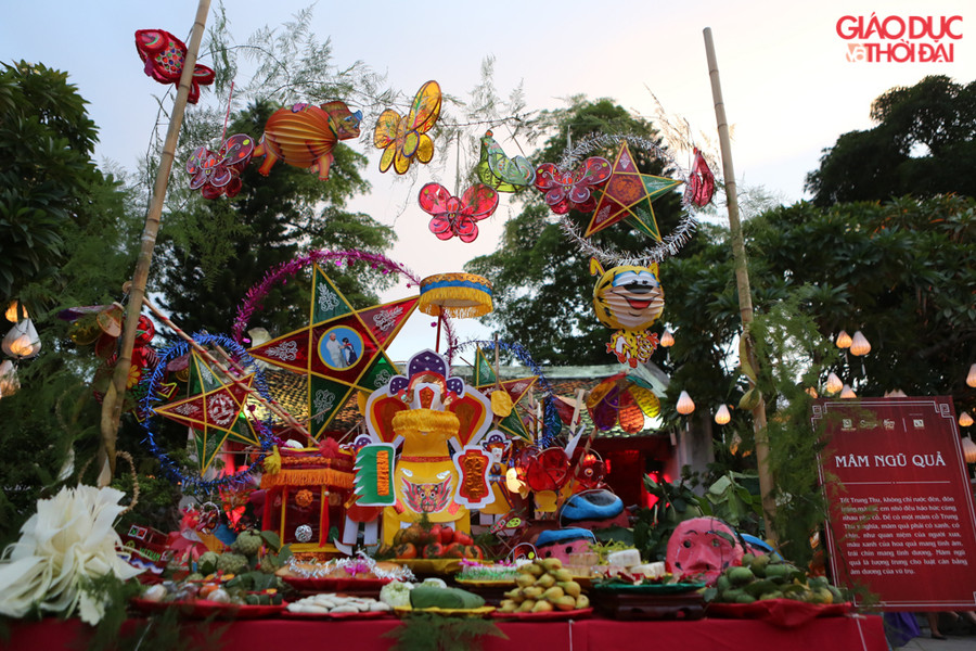 Mâm ngũ quả ngày Trung thu được tái hiện lại