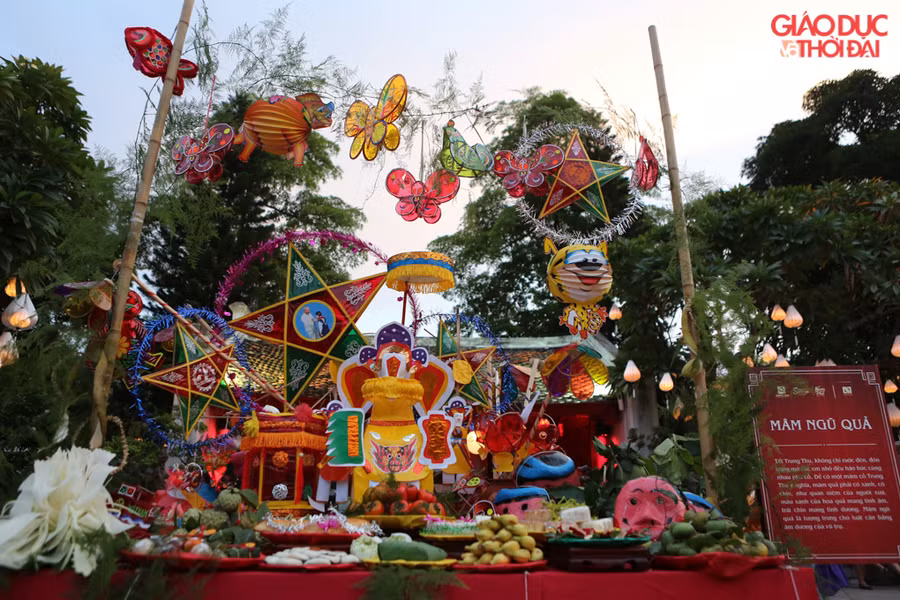 Mâm ngũ quả ngày Trung thu được tái hiện lại