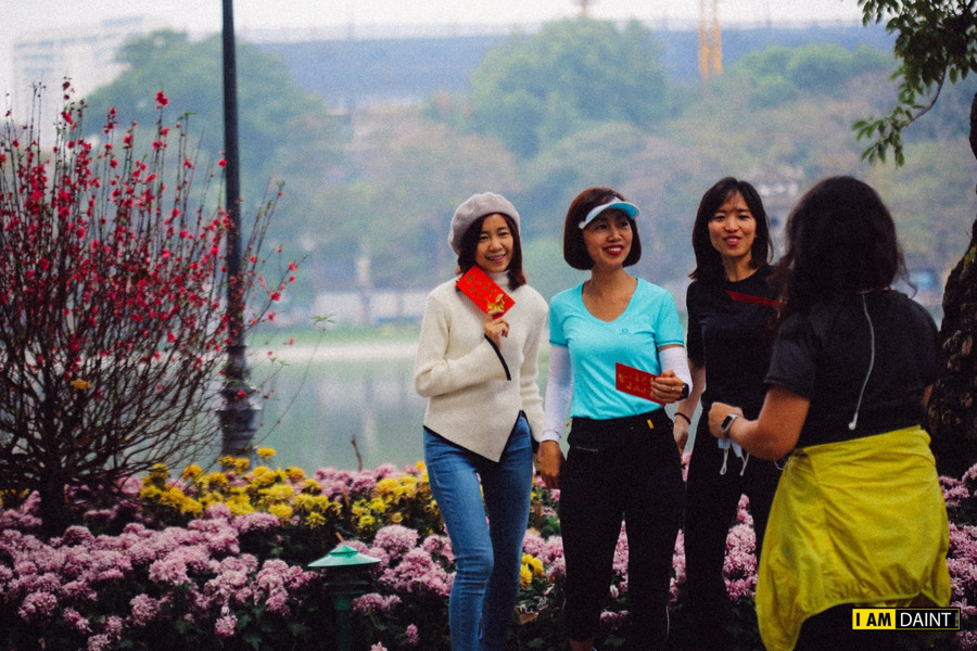 Hà Nội bình yên đến từng góc phố sáng Mồng 1 Tết ảnh 15