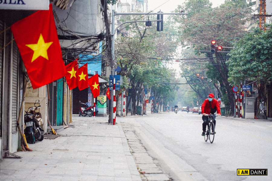 Hà Nội bình yên đến từng góc phố sáng Mồng 1 Tết ảnh 7