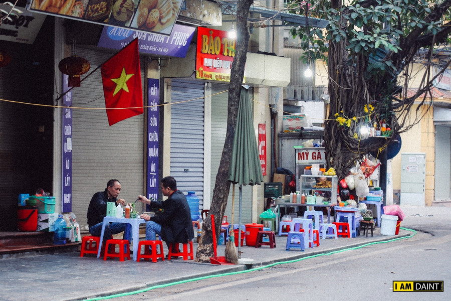 Và thư thả ngồi ăn sáng mà không phải đợi chờ.