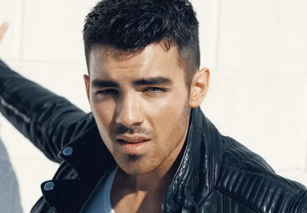Joe Jonas phủ nhận tin đồn đồng tính ảnh 2