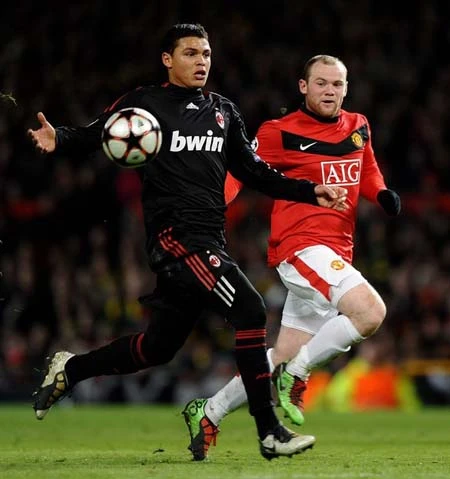 Man United tính chuyện chiêu mộ Thiago Silva