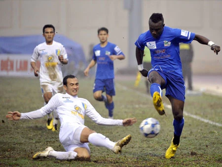 Hà Nội T&amp;T thua đậm trong ngày ra quân tại AFC Cup