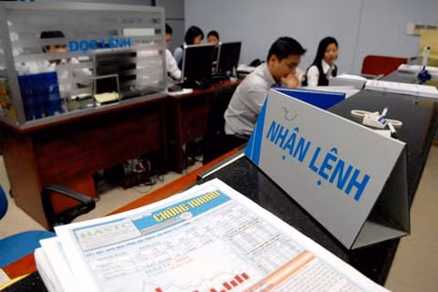 Phí môi giới chứng khoán mới từ 1/5/2011