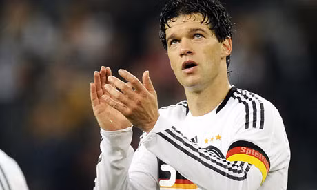 Michael Ballack chia tay "cỗ xe tăng" Đức