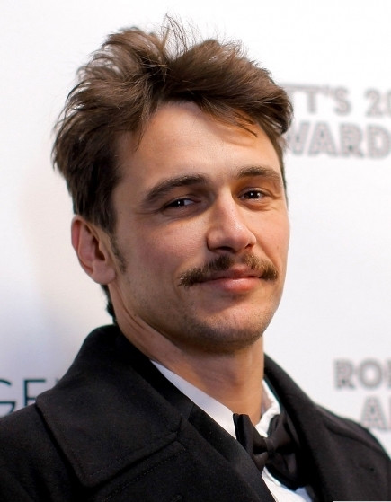 James Franco tham dự của Rob Pruitt 2010 Giải thưởng nghệ thuật tại Webster Hall vào ngày 8 tháng 12 năm 2010 tại New York City.