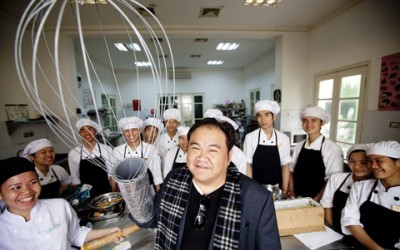 Việt kiều Úc Jimmy Phạm (giữa). Ảnh: internet Việt kiều Úc Jimmy Phạm (giữa)