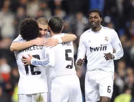 Benzema cũng không kém với đóng góp 2 bàn thắng trong chiến thắng huỷ diệt này