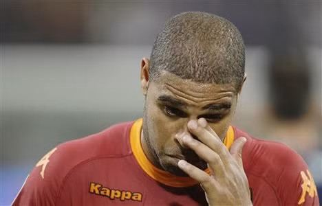 AS Roma quyết định sa thải Adriano