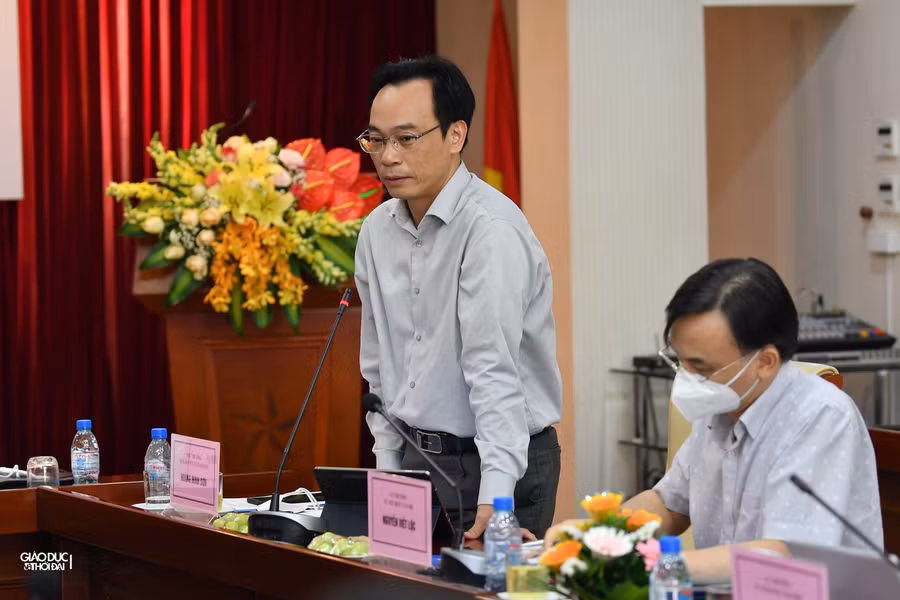 Thứ trưởng Hoàng Minh Sơn phát biểu tại buổi làm việc.