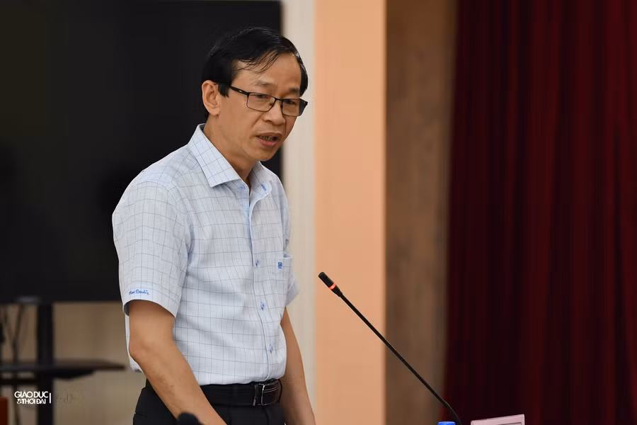 GS.TS Nguyễn Văn Minh phát biểu tại buổi làm việc.