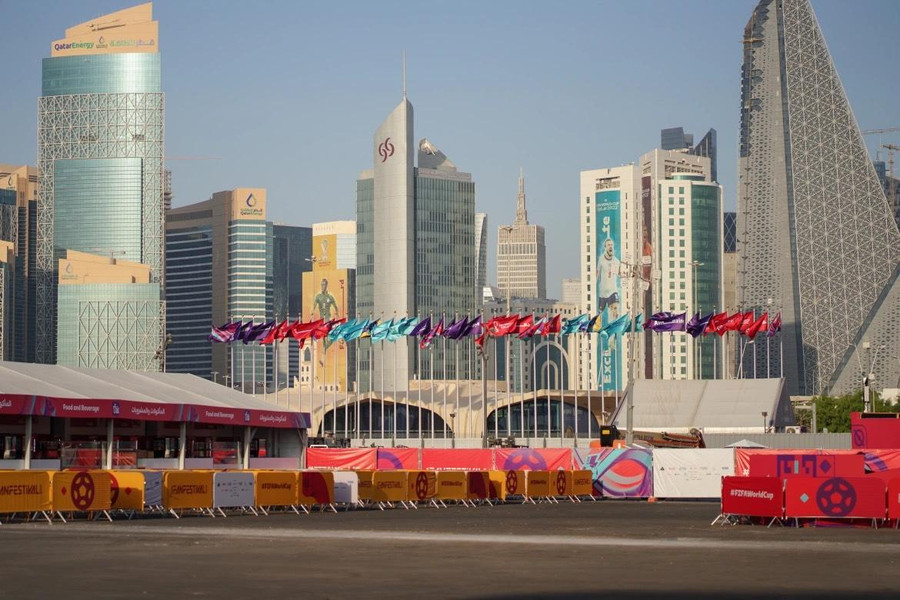 Nhiệt độ ban ngày hiện nay ở Qatar hiện tại vào khoảng 32 độ C. Ảnh: Sorin Furcoi/Al Jazeera.