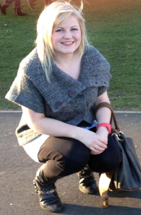 Uong thuoc tranh thai 12 nam lien tuc, thieu nu bi u gan - Anh 1