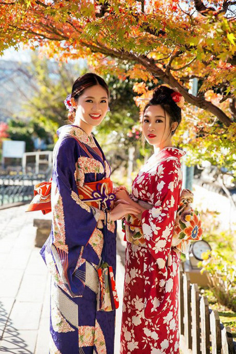 Hoa hau My Linh ngay cang than thiet den kho tin voi A hau Thanh Tu - Anh 16