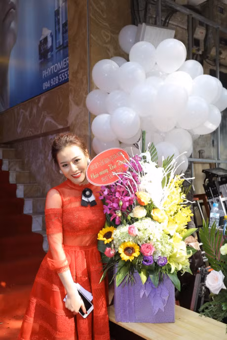 Phuong Oanh: NSUT Minh Hang be ngoai kho tinh nhung rat tinh cam - Anh 1