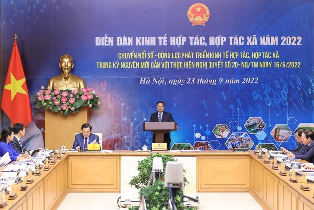 Thủ tướng nhấn mạnh, chuyển đổi số là xu thế tất yếu, đòi hỏi khách quan của sự phát triển và được xác định là yêu cầu bắt buộc - Ảnh: VGP/Nhật Bắc. Thủ tướng nhấn mạnh, chuyển đổi số là xu thế tất yếu, đòi hỏi khách quan của sự phát triển và được xác định là yêu cầu bắt buộc - Ảnh: VGP/Nhật Bắc.