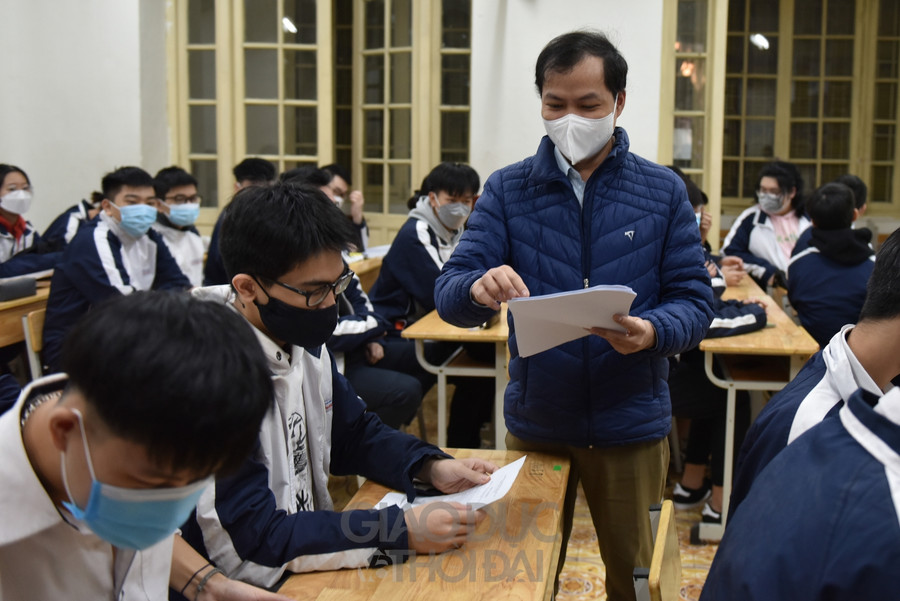 Ngoài ra nhà trường cũng đã đưa cho mỗi học sinh bản cam kết.