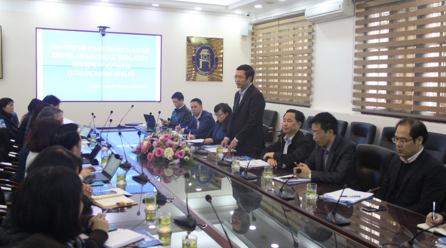 Thứ trưởng Nguyễn Văn Phúc phát biểu tại buổi làm việc với Trường ĐH Mở Hà Nội Thứ trưởng Nguyễn Văn Phúc phát biểu tại buổi làm việc với Trường ĐH Mở Hà Nội