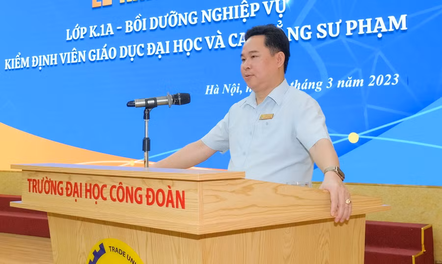 PGS.TS Lê Mạnh Hùng: Hoạt động kiểm định chất lượng luôn được Trường ĐH Công đoàn quan tâm, coi trọng. PGS.TS Lê Mạnh Hùng: Hoạt động kiểm định chất lượng luôn được Trường ĐH Công đoàn quan tâm, coi trọng.