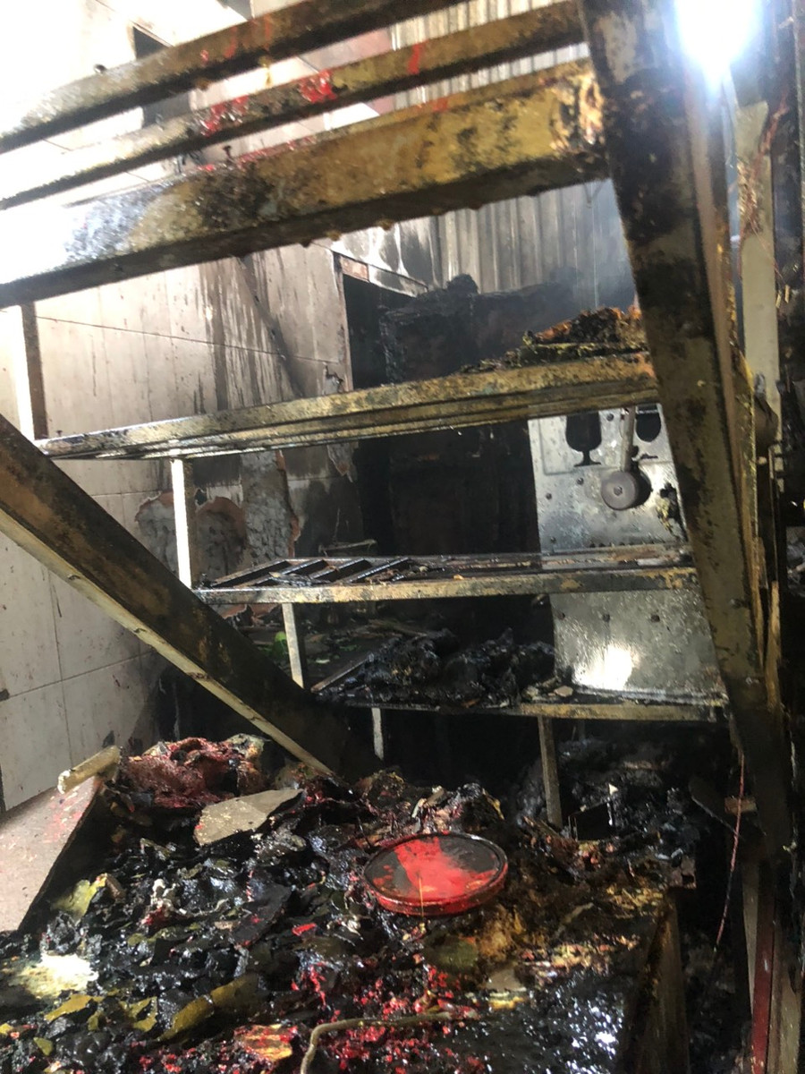 Hiện trường bên trong đám cháy. Hiện trường bên trong đám cháy.