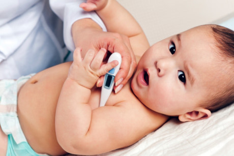 Cách chăm sóc trẻ sơ sinh dưới 1 tháng tuổi - tuyệt chiêu mẹ nào cũng nên biết - Ảnh 4 Cach cham soc tre so sinh duoi 1 thang tuoi - tuyet chieu me nao cung nen biet - Anh 4