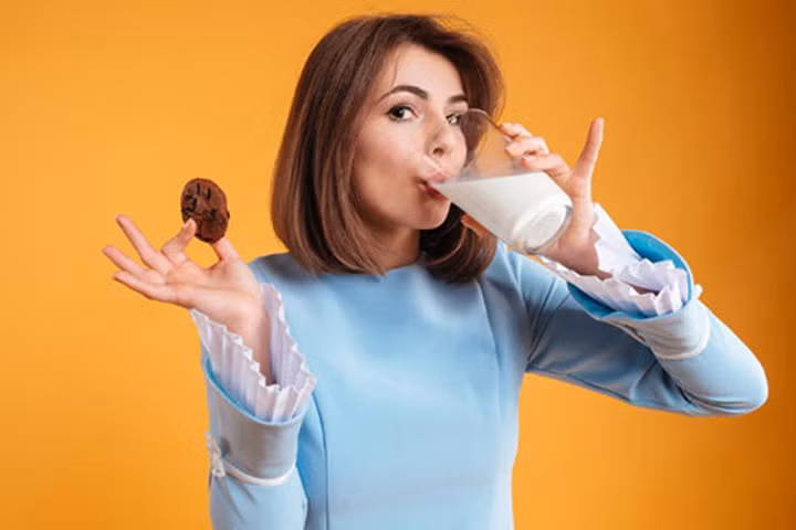 Uống sữa lúc nào lợi cho sức khỏe?