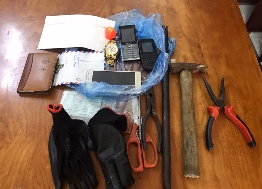 Dụng cụ các đối tượng sử dụng để gây án. Ảnh: Công an Lạng Sơn.