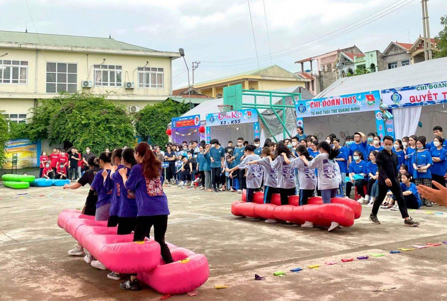Có những điều trong cuộc sống này, thầy cô và cha mẹ không làm thay được mà chúng ta phải tự nhận biết và thực hiện – đó là tự mình tu dưỡng đạo đức, lối sống.